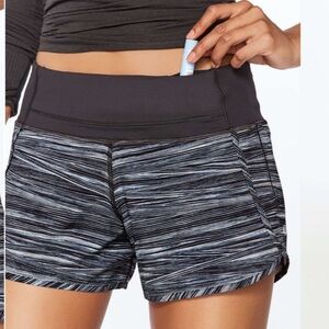 Lululemon Run Times Short size 8 Black White Striped 4-way Stretch 4"‎